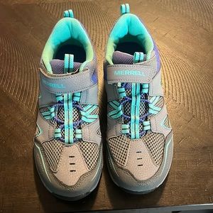 Merrell Big Kid’s Trail Chaser Shoe. 4.5M Brand New